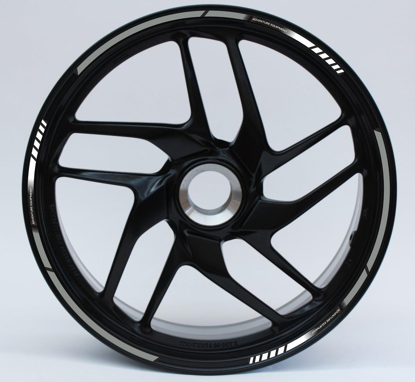 DualColorStampe Strisce Adesive Cerchi Moto 17 Pollici – Set per 2 Ruote – Design Racing Bianco Grigio e Nero – Resistenti a Pioggia e Sole – Adesivi Ruote Moto Lucidi – Modello D0135