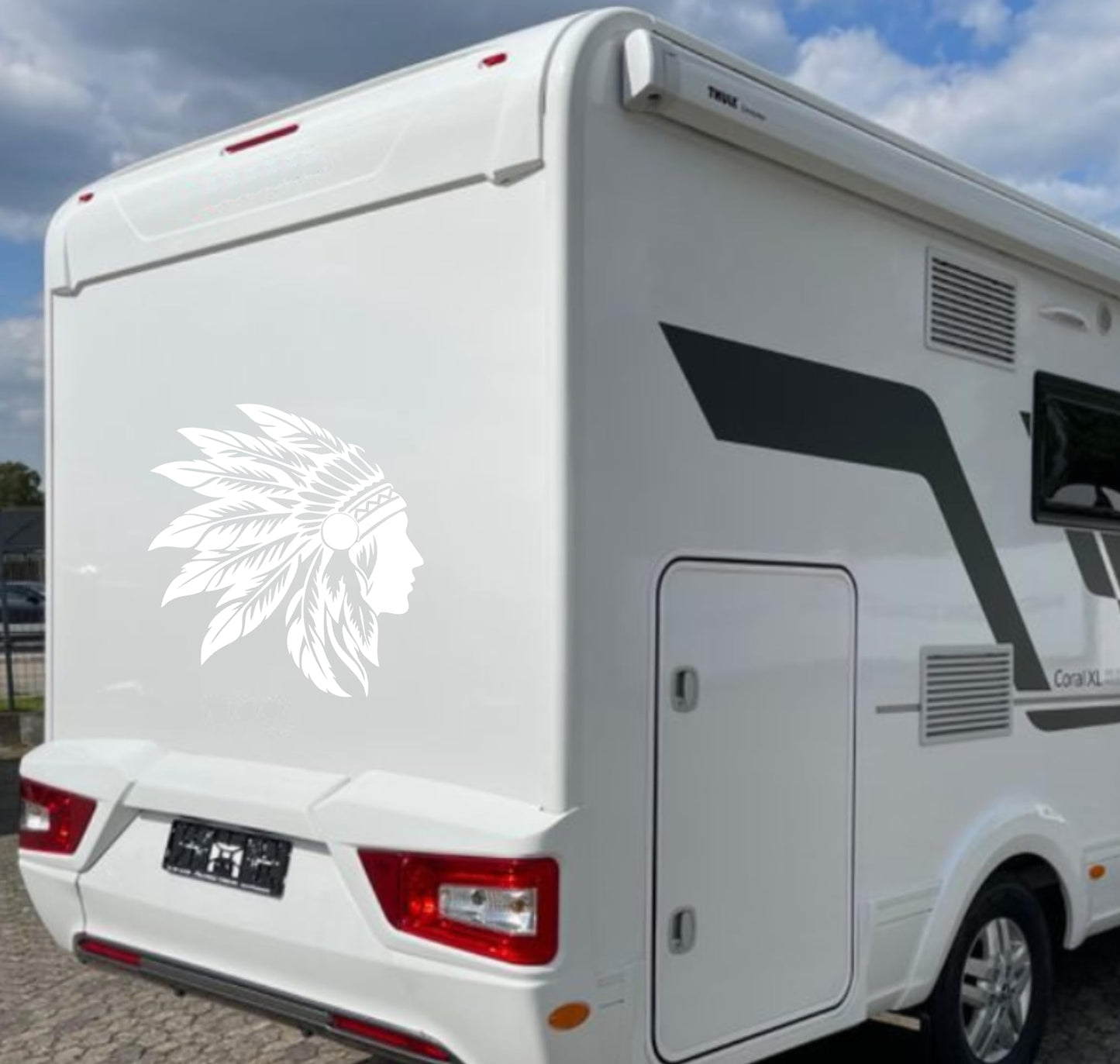 Adesivi stickers camper Indiano con piume frase frasi -caravan roulotte- accessori grafiche fiancata scegli colore cod. 0436 (cm 56 x60)