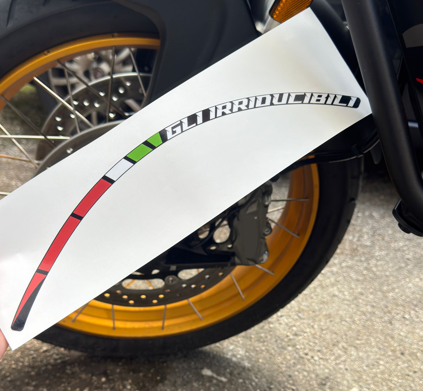 Adesivi Cerchi Moto 17 Pollici – Kit per 2 Ruote BANDIERA ITALIANA– stickers rims Lucidi Resistenti a Sole e Pioggia – Decorazioni per Cerchioni Moto D0145