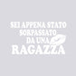 DualColorStampe® Adesivi per auto divertenti stickers auto divertenti stickers casco moto camper frase divertente sei appena stato sorpassato da una ragazza - 0402
