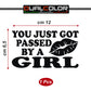 DualColorStampe® Adesivi per auto divertenti stickers auto divertenti stickers casco moto camper frase divertente sei appena stato sorpassato da una ragazza 0401