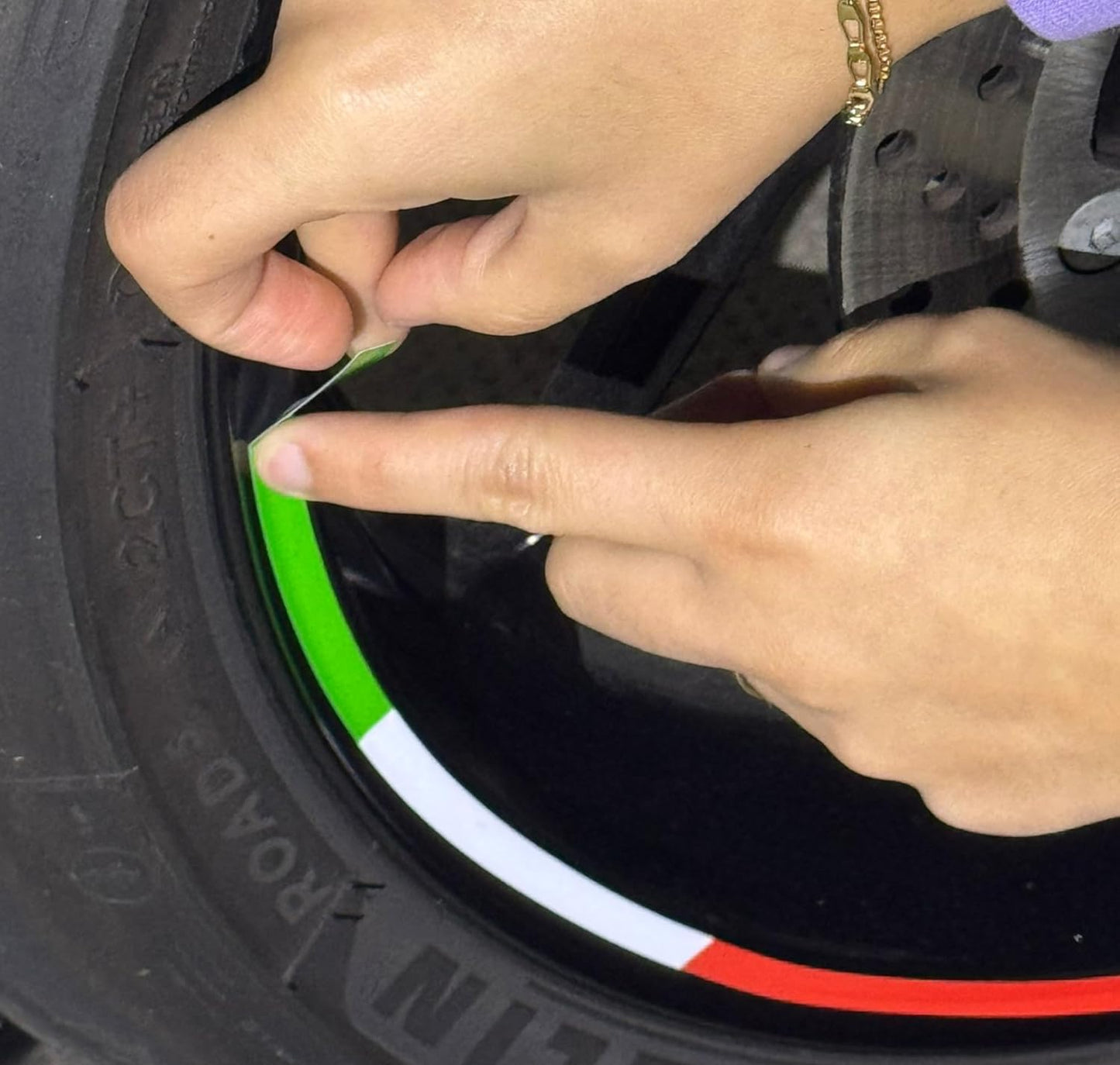 Strisce Cerchi Moto con colori della BANDIERA ITALIANA per 2 Ruote da 15" a 19" Pollici D0152