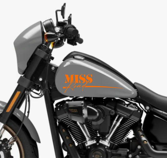 DualColorStampe® Adesivi Compatibili con Harley-Davidson Tribale MISS ROAD serbatoio DX-SX stickers Moto Motorbike COD. M0351