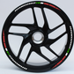 Strisce Adesive Cerchi Moto 17 Pollici  BANDIERA ITALIANA – Set per 2 Ruote – Design Racing Bianco Blu e Nero – Resistenti a Pioggia e Sole – Adesivi Ruote Moto Lucidi – Modello D0139