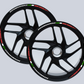 Strisce Adesive Cerchi Moto 17 Pollici  BANDIERA ITALIANA – Set per 2 Ruote – Design Racing Bianco Blu e Nero – Resistenti a Pioggia e Sole – Adesivi Ruote Moto Lucidi – Modello D0139