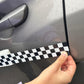 Fascia Adesiva Scacchiera Bianco Nero 55x4 cm | Banda Decalcomania Universale per Auto, Moto, Casco – Design Racing C0088