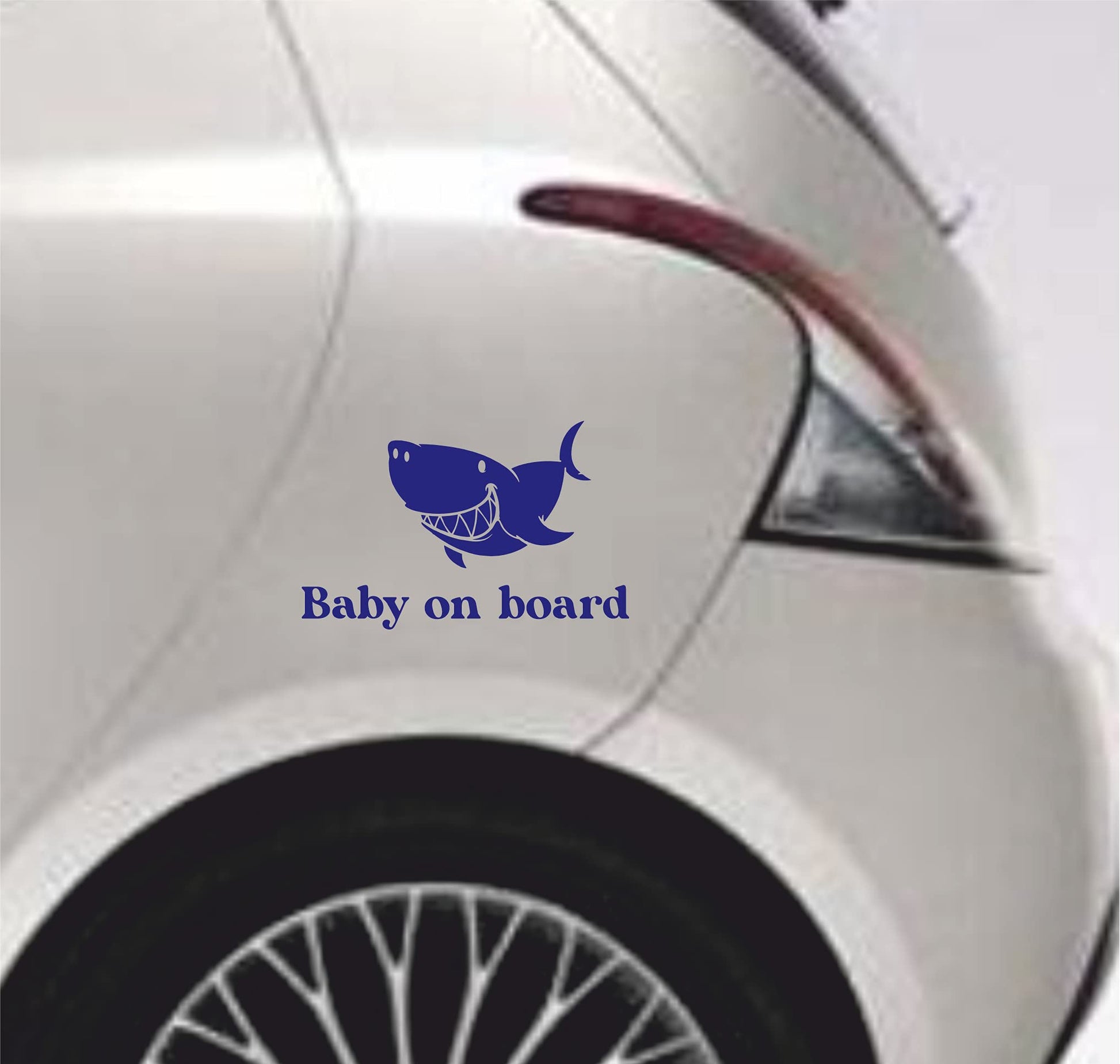 Adesivi Baby On Board Bimbo a Bordo SQUALO in Car auto moto stickers - vinile colore a scelta COD.0033 a €9.99 solo da DualColorStampe