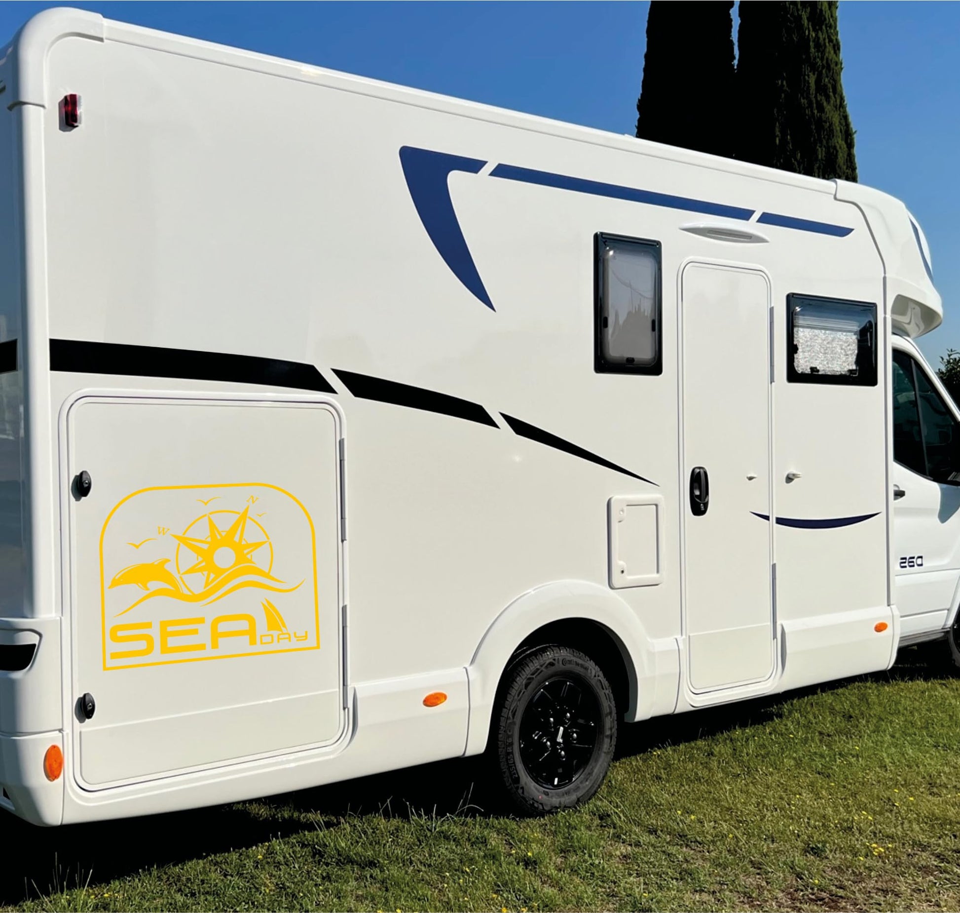 DualColorStampe Adesivi per Camper Compatibili con Adria Arca Bürstner Carthago Chausson Elnagh Mclouis Caravan Motorhome roulotte SEA DAY COD. 0341 a €24.99 solo da DualColorStampe